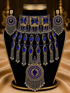 Ensemble de bijoux tribaux afghans Kuchi faits à la main, collier ras du cou vintage avec miroir et pièces de monnaie, boucles d'oreilles, accessoires de mariée traditionnels - Product Image 6
