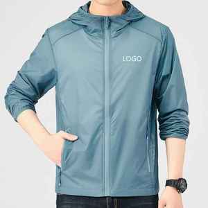 Veste coupe-vent à capuche pour homme, couleur unie, polyester, fermeture éclair, logo sur le devant, vêtements d'extérieur décontractés pour l'automne - Product Image 5