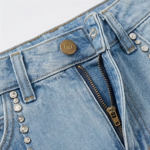 Shorts de mezclilla de cintura alta para mujer, venta al por mayor, estilo casual de verano, jeans boyfriend con diseño rasgado y desgastado - Product Image 4