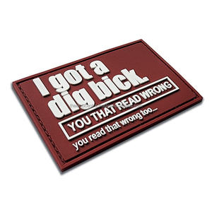 Parches de goma de Pvc Logotipo impreso personalizado Insignias de goma de moda Pvc para la venta Hecho en Pakistán tela de sarga - Product Image 1