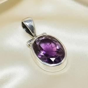 Natural Amethyst Oval Cut Bezel Setting Rhodium Plated 925 Sterling Silver Luxury Customized Women's Solitaire Pendant Necklace - Product Image 3