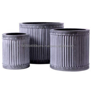 Ferme Noël Jardinières Et Seaux Ensemble de 3 Léger Facile Portable Métal Pelouse Jardin Planteur Pots De Fleurs Décoration - Product Image 4