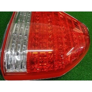 Feu arrière droit d'occasion Equus 924023B5 - Product Image 3