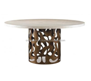 Tabourets d'intérieur intemporels fabriqués avec un moulage en métal coulé à la main et des dessus en marbre magnifiquement polis pour une élégance durable - Product Image 3