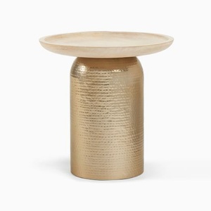Mesa Auxiliar de Aluminio de Alta Calidad, Mueble de Primera Calidad con Detalles Metálicos, Otomana para Sala de Estar, Hogar u Hotel, en Latón - Product Image 5
