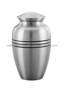 Urnes funéraires décoratives en laiton faites à la main pour hommes et femmes - Product Image 3