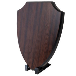 Bouclier en bois d'inspiration viking, design rond nordique, fait main pour collectionneurs, utilisation en costume et présentation murale - Product Image 3