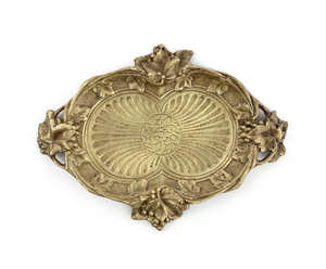 Plateau de service en aluminium doré de haute qualité, design créatif, pour hôtel, restaurant et bar, à prix avantageux pour les fêtes. - Product Image 1