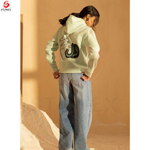 Sweat à capuche oversize personnalisé pour femme en molleton 100% coton brossé doux, design épaules tombantes, moderne et élégant pour l'hiver - Product Image 3