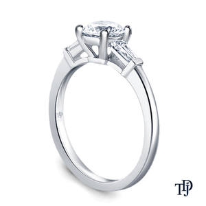 Anillo de Compromiso de Oro Sólido de 10K con Diamante Cultivado en Laboratorio de Corte Brillante Redondo Cónico y Piedras Laterales, Certificado IGI de Lujo - Product Image 1