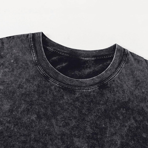 Ensemble court délavé à l'acide pour homme – Tenue d'entraînement respirante et confortable avec logo personnalisé, coupe décontractée en mélange de coton doux pour le quotidien - Product Image 5