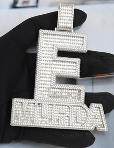 Collar de Lujo con Colgante de Cangrejo con Incrustaciones de Diamantes de Moissanita, Estilo Hip Hop, Acabado Dorado - Product Image 6