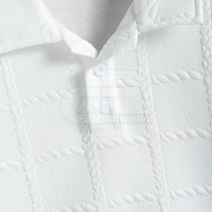 Conjunto de pantalones cortos de alto rendimiento para hombre, diseñados para brindar comodidad, flexibilidad y transpirabilidad durante el gimnasio, la carrera o el uso casual. - Product Image 3