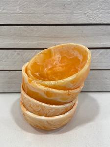 ชามเรซิ่นอีพ็อกซี่ทำมือ งานศิลปะตกแต่งที่ไม่เหมือนใคร สำหรับบ้าน สำนักงาน หรือเป็นของขวัญ ดีไซน์แรงบันดาลใจจากมหาสมุทร ชามอะคริลิก - Product Image 2