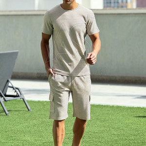 Conjunto de Camiseta y Pantalones Cortos Deportivos de Verano para Hombre, Diseño Personalizado, Transpirable, de Secado Rápido, al por Mayor - Product Image 3
