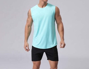 Débardeur de musculation pour hommes en polyester 100% respirant, à séchage rapide et écologique, avec broderie 3D, style American Trench, vente en gros - Product Image 6