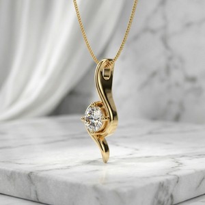 Collier solitaire en or jaune avec diamant de laboratoire serti à griffes, pendentif minimaliste de luxe, pour usage quotidien, cadeau tendance pour femme, certifié IGI - Product Image 1