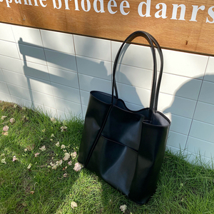 Bolso tote extragrande de cuero genuino con asas marrones, estilo minimalista de apertura superior para uso diario. - Product Image 6