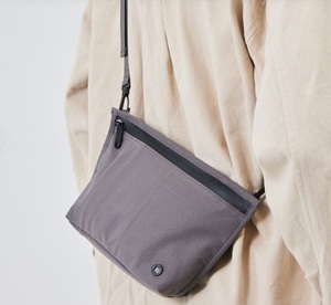 Sacs à bandoulière petits et élégants en polyester imperméable et léger, multi-poches, pour les voyages quotidiens, fermeture éclair, 2,5 L, respectueux de l'environnement - Product Image 2