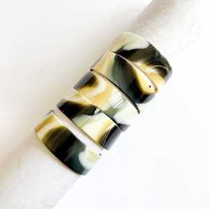 Bracelet en corne de buffle naturelle polie, design personnalisé, écologique, moderne - Cadeau au toucher réel de Hs Husnain Crafts - Product Image 3