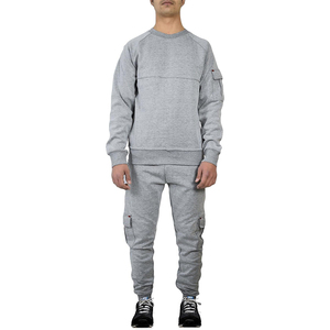 Conjunto Deportivo Cargo Color Gris Jaspeado para Hombre, Marca Crescent Wear, 100% Algodón, Estilo Urbano, Invierno, Ecológico, Corte Atlético Regular - Product Image 1