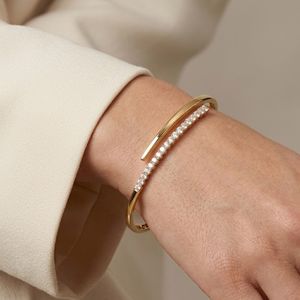 Bracelet jonc ouvert en or 14 carats fait main, diamant certifié IGI, diamant de laboratoire taillé, style tennis pavé, bijoux de luxe raffinés - Product Image 2