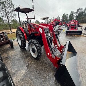 Tracteur agricole puissant Case IH Farmall 50A, conçu pour des opérations sur le terrain efficaces, une manutention fiable et une productivité optimale. - Product Image 3