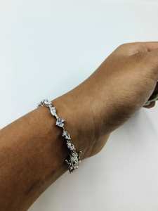Pulsera de tenis única con diamantes de moissanita de múltiples formas para mujer, plata de ley 925, joyería fina, regalo para ocasiones de boda - Product Image 3