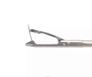 Juego de Instrumentos de Acero Quirúrgico Hosanna: Pinzas Pasadoras de Suturas Manuales - Product Image 3