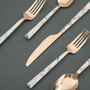 Juego de Cubiertos Moderno y Elegante de Acero Inoxidable |   Cuchara, Tenedor y Cuchillo Elegantes para una Presentación de Vajilla de Primera Calidad - Product Image 5