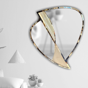 Realza tu interior con este espejo premium de acero inoxidable con revestimiento PVD, que ofrece un diseño opulento y robusto, perfecto para espacios que buscan hacer una declaración de estilo. - Product Image 2