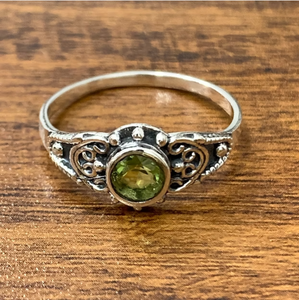 925 Silver 2.5 Grams Peridot Gemstone <b>Ring</b> Vintage <b>Thin</b> Band Statement Jewelry for Everyday Wear or Weddings - Product Image 3