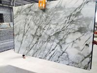 Grandes dalles de marbre onyx himalayen indien moderne, surface polie et affinée, pour plans de travail de salle à manger, plans de toilette, revêtements de sol et murs, imperméables, écologiques, pour villas