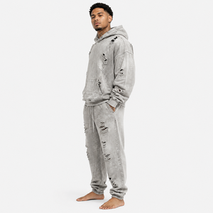 Chándal para hombre con efecto desgastado, tela suave, detalles de borde sin rematar y comodidad relajada para un estilo urbano moderno y uso diario. - Product Image 2