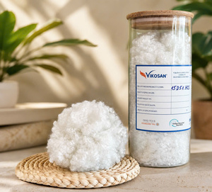 Fibre de polyester silicée creuse et conjuguée recyclée 15D 51mm à faible prix, haute densité, facile à ouvrir, pour le filage, antistatique - Product Image 4
