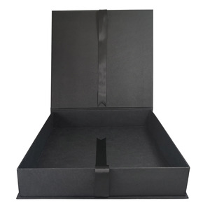 Caja de Regalo de Año Nuevo de Papel de Morera Negra con Tapa Abatible y Cierre de Cinta, Caja de Almacenamiento y Caja de Regalo Premium - Product Image 1