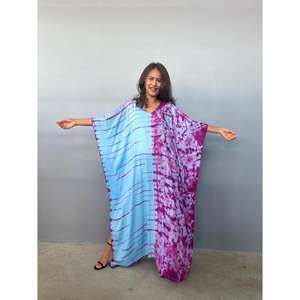 Vestido Largo de Verano para Mujer, Estilo Kaftan, Cuello en V, Holgado, Estampado Batik, Teñido con Técnica Tie Dye, para Vacaciones - Product Image 1