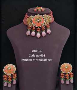 Ensemble de bijoux Kundan Meenakari, design floral, plaqué or, collier, boucles d'oreilles, tikka, bijoux de mariage pour femmes, 694 - Product Image 6