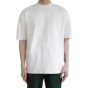 T-shirt décontracté blanc à col rond et manches courtes pour homme, 100 % coton, coupe classique, jersey uni tricoté, teinture unie - Product Image 1