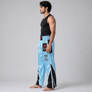 Pantalon de kick-boxing confortable, conçu avec un tissu doux, des coutures renforcées et une performance athlétique fiable. - Product Image 3