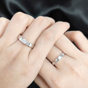 Anillo de Compromiso Unisex de Oro Blanco con Moissanita, Corte Brillante Redondo, Engaste de Garras, Estilo Clásico, Aniversario de Bodas, Bañado en Rodio - Product Image 1