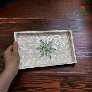 Bandejas Decorativas de Mármol Nhat Minh, Juego de 4 Piezas, Rectangulares, con Diseño Floral y de Plantas, Estilo Tradicional - Product Image 3