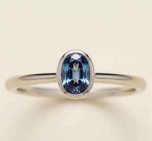 Anillo de Alejandrita que Cambia de Color, Plata de Ley 925, Certificado IGI, Diseño Art Deco, Anillo de Compromiso Hecho a Mano, Elegante Regalo para Mujer - Product Image 4