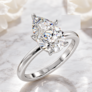Bague de fiançailles élégante en moissanite solitaire avec pierre centrale taille coussin en or blanc poli - Product Image 1