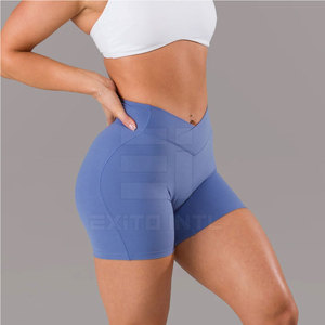 Shorts de yoga mi-longs pour femmes, couleur unie, avec logo personnalisé, séchage rapide, respirants, coupe-vent, shorts de fitness pour la salle de sport, fabriqués par des fabricants pakistanais - Product Image 4