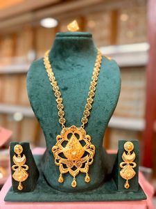 MOLL JEWELLERS - Conjunto de Collar y Pendientes de Lujo para Novia, con Zirconia Cúbica, Chapado en Oro de 24k, Diseño Floral, para Mujer - Product Image 2