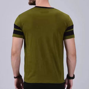 Camisetas deportivas de compresión de secado rápido para hombre con logotipo personalizado al por mayor para gimnasio y fitness en venta - Product Image 3
