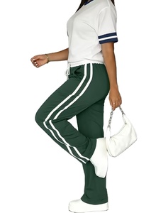 Ensemble décontracté pour femmes en tissu fibreux |   T-shirt à col rond et manches courtes et pantalon long, options multicolores, toutes saisons, détail cordon de serrage - Product Image 2