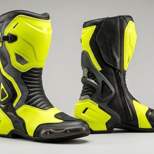 Bottes de moto longues imperméables, chaussures de moto avec design protecteur et semelle à forte adhérence pour toutes les conditions météorologiques - Product Image 1