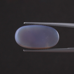 Opale naturelle blanche en vrac, 7,88 carats, taille ovale 21x11mm, certifiée IGI, taillée à la main, polie, avec traitement de cirage/lustrage léger - Product Image 3